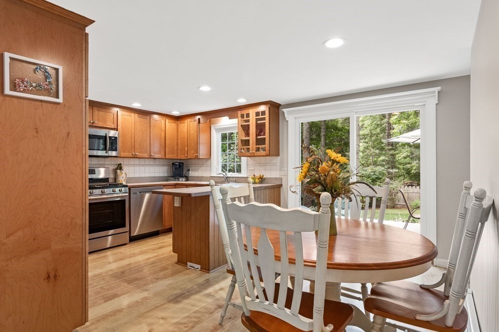 21 Woodridge Road Sandwich, MA 02537 - Photo 4 of 21 Gallery Image 4