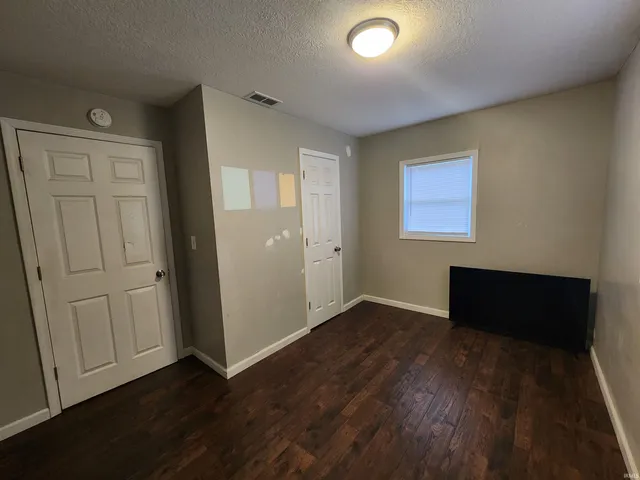 $139,900 | 1330 West Crandall Street, Mitchell, IN 47446