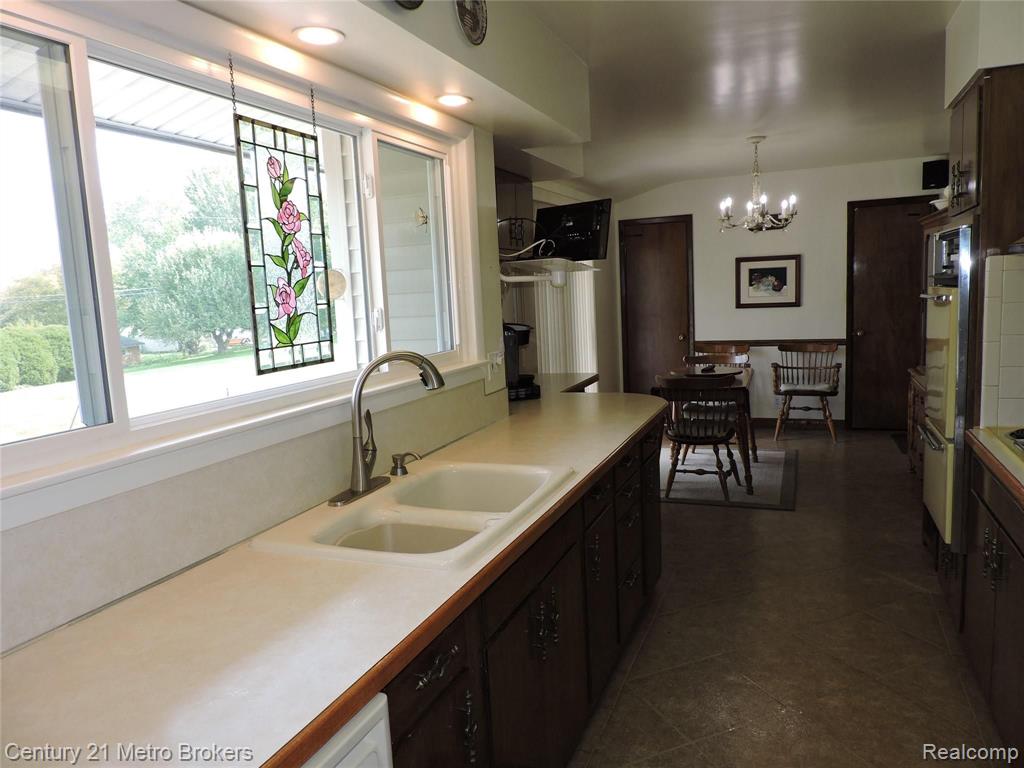 4110 Beecher Road Flint, MI 48532 - Photo 23 of 55