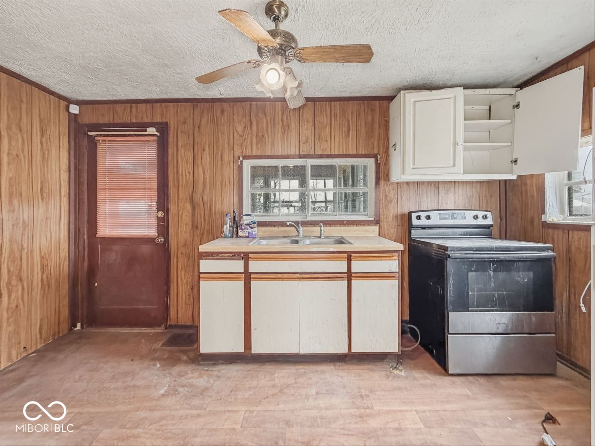 742 South Addison Street Indianapolis, IN 46221 - Photo 15 of 30