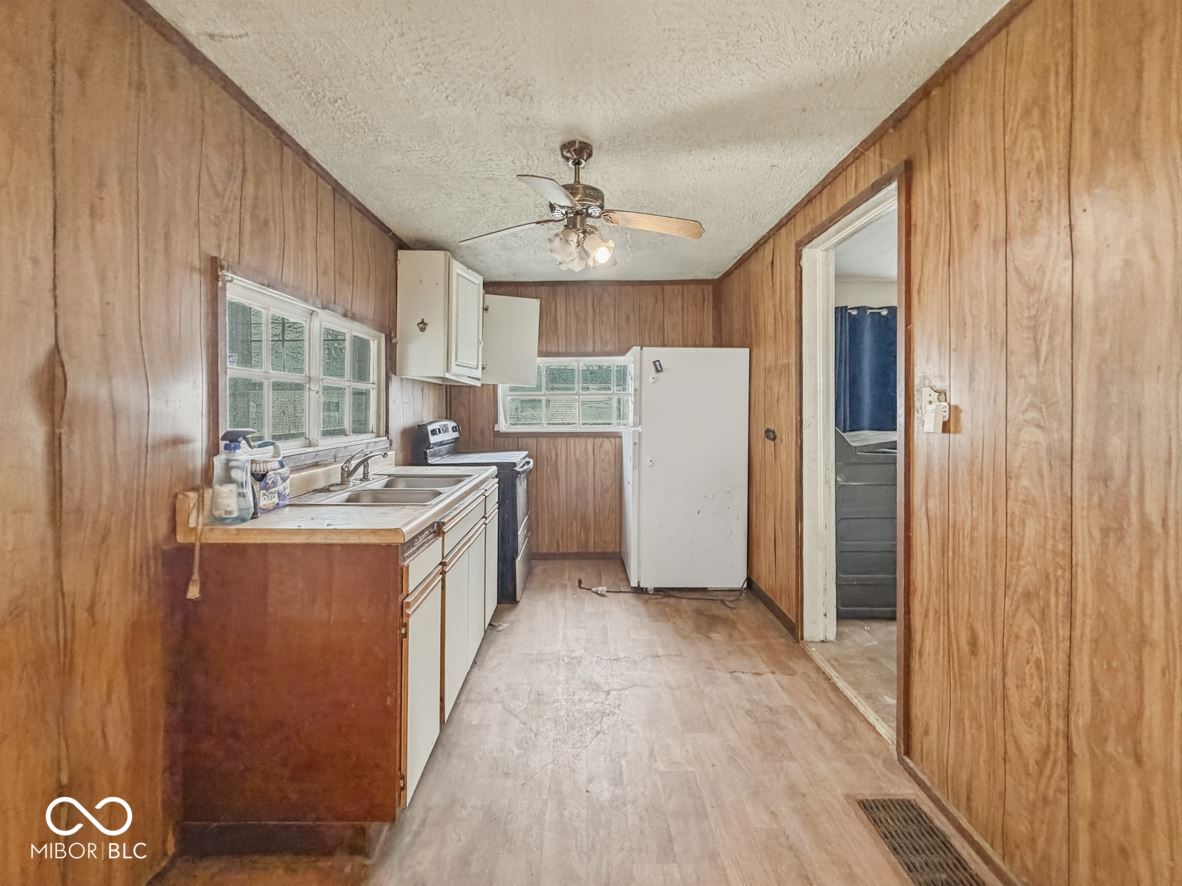 742 South Addison Street Indianapolis, IN 46221 - Photo 18 of 30