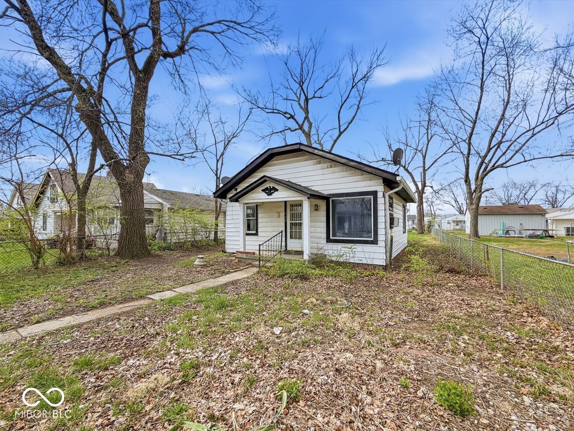 742 South Addison Street Indianapolis, IN 46221 - Photo 4 of 30