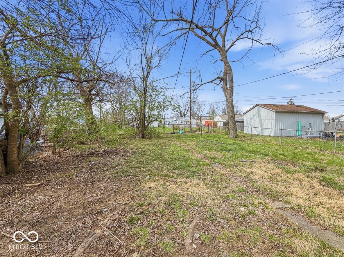 742 South Addison Street Indianapolis, IN 46221 - Photo 7 of 30