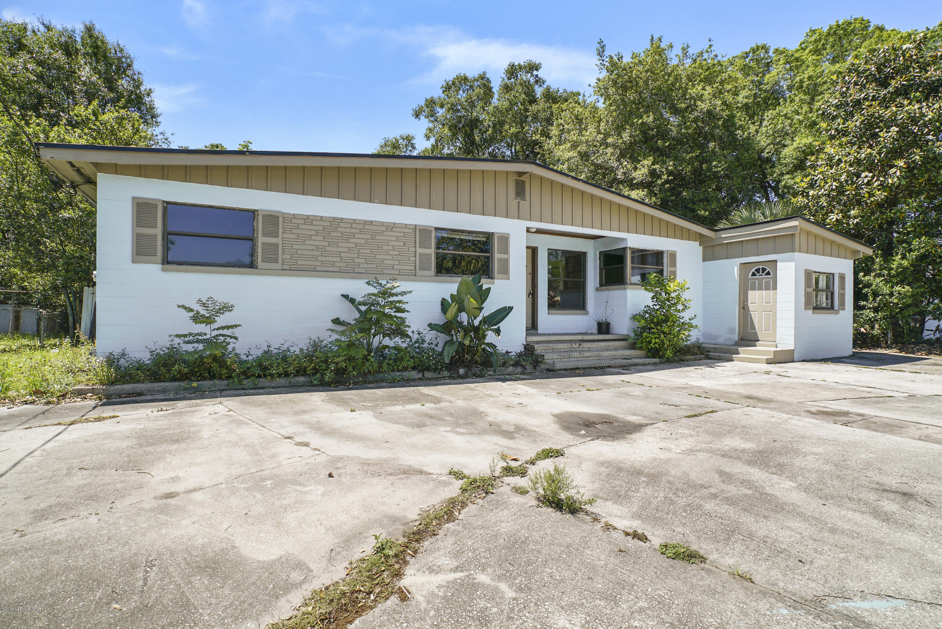6300 Merrill Road Jacksonville, FL 32277 - Photo 1 of 17 DSC01906