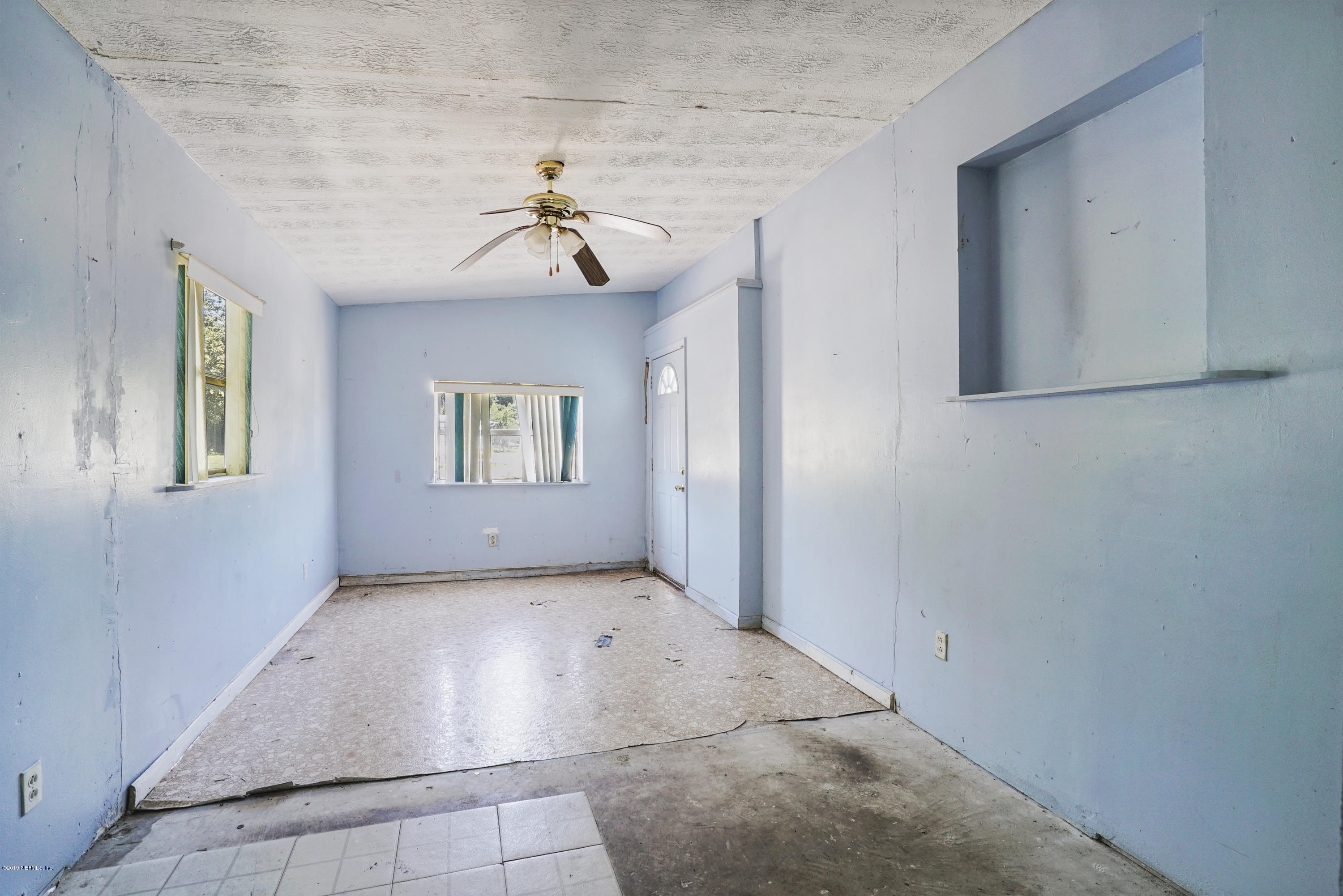 6300 Merrill Road Jacksonville, FL 32277 - Photo 8 of 17 DSC01883
