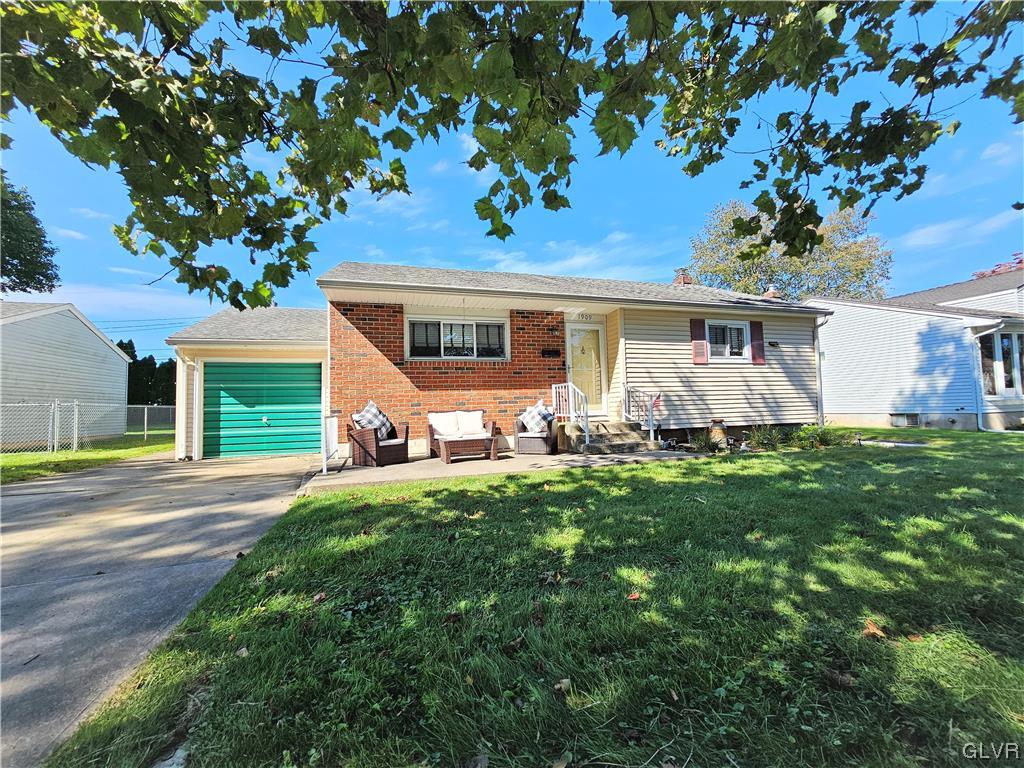 1909 Pelham Road Bethlehem, PA 18018 - Photo 1 of 23 Gallery Image 1