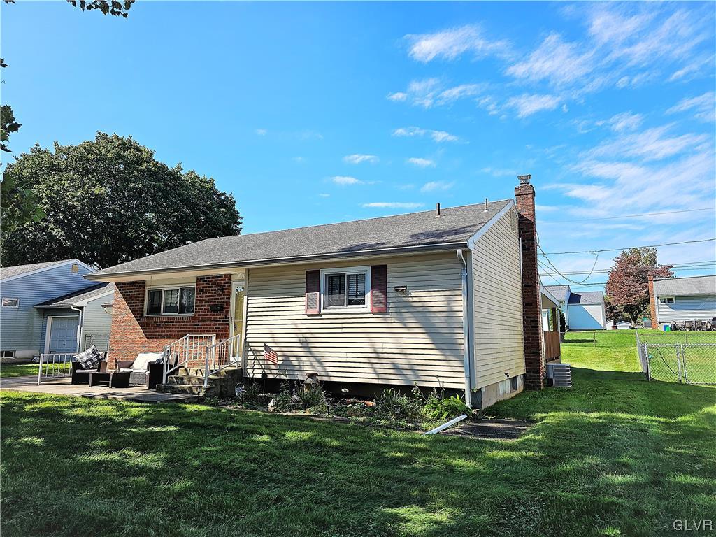 1909 Pelham Road Bethlehem, PA 18018 - Photo 2 of 23 Gallery Image 2