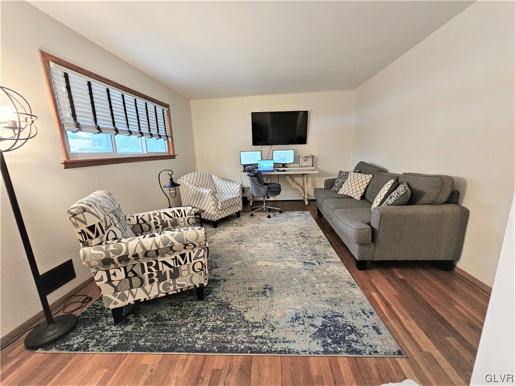 1909 Pelham Road Bethlehem, PA 18018 - Photo 4 of 23 Gallery Image 4