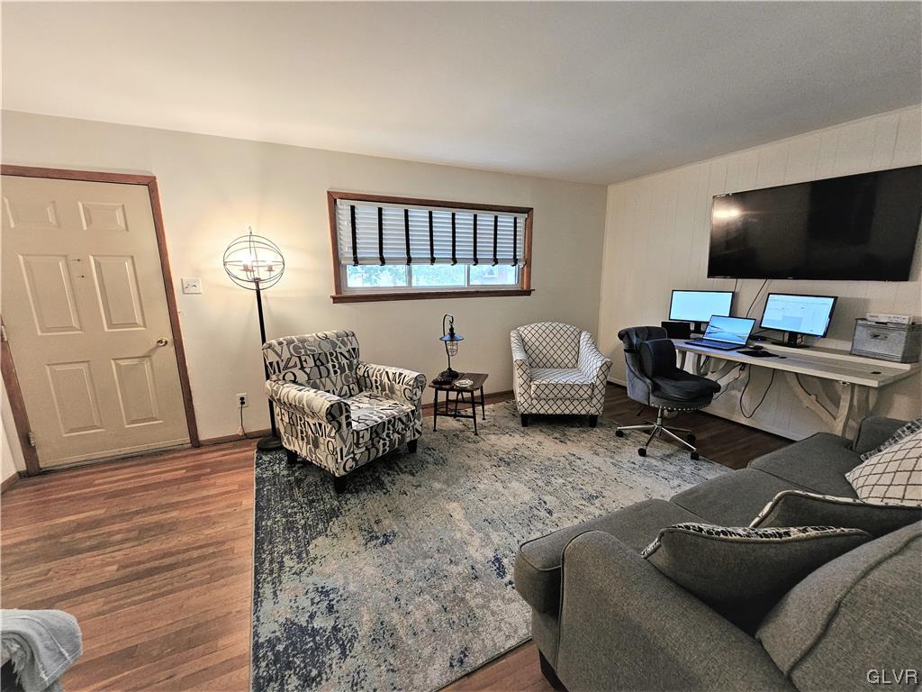 1909 Pelham Road Bethlehem, PA 18018 - Photo 5 of 23 Gallery Image 5