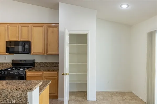$2,550 | 718 Tiffany Bend Court, Las Vegas, NV 89123
