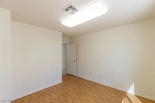 $2,550 | 718 Tiffany Bend Court, Las Vegas, NV 89123