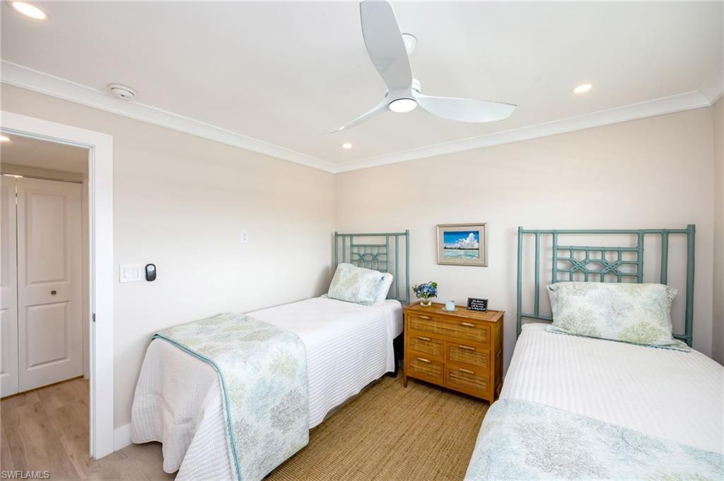 29 High Point Circle East, Unit 403 Naples, FL 34103 - Photo 27 of 50