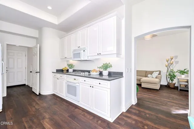 $1,000,000 | 914 Corte Augusta, Camarillo, CA 93010