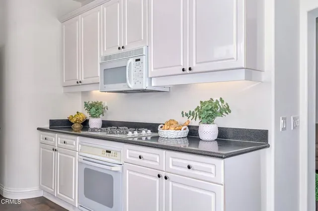 $1,000,000 | 914 Corte Augusta, Camarillo, CA 93010