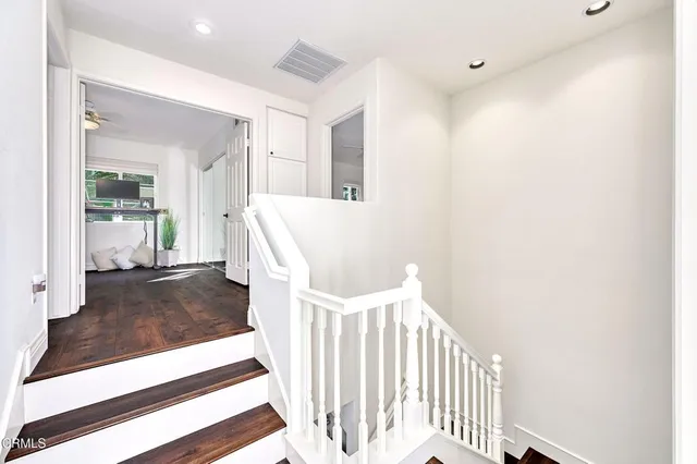 $1,000,000 | 914 Corte Augusta, Camarillo, CA 93010