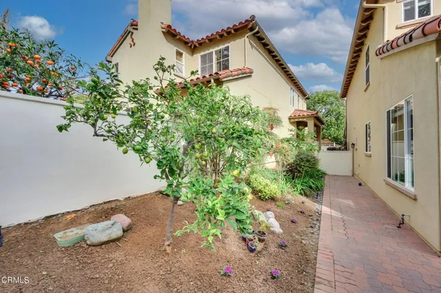 $1,000,000 | 914 Corte Augusta, Camarillo, CA 93010