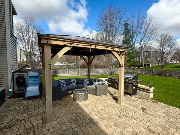 $669,900 | 2717 Berman Road, North Aurora, IL 60542