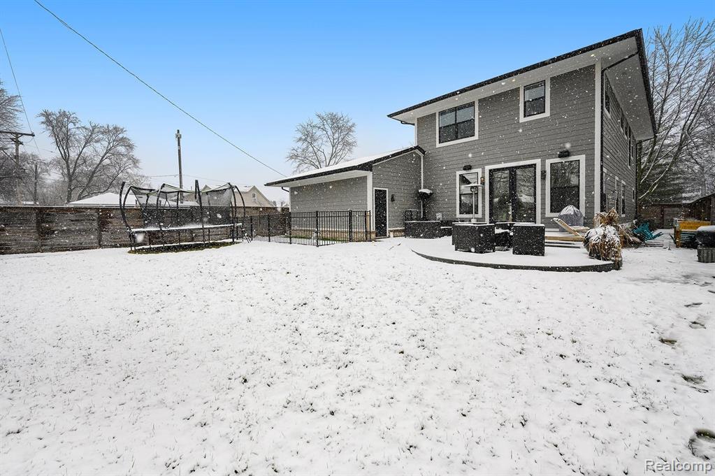 1306 Oxford Road Berkley, MI 48072 - Photo 27 of 29 Gallery Image 27