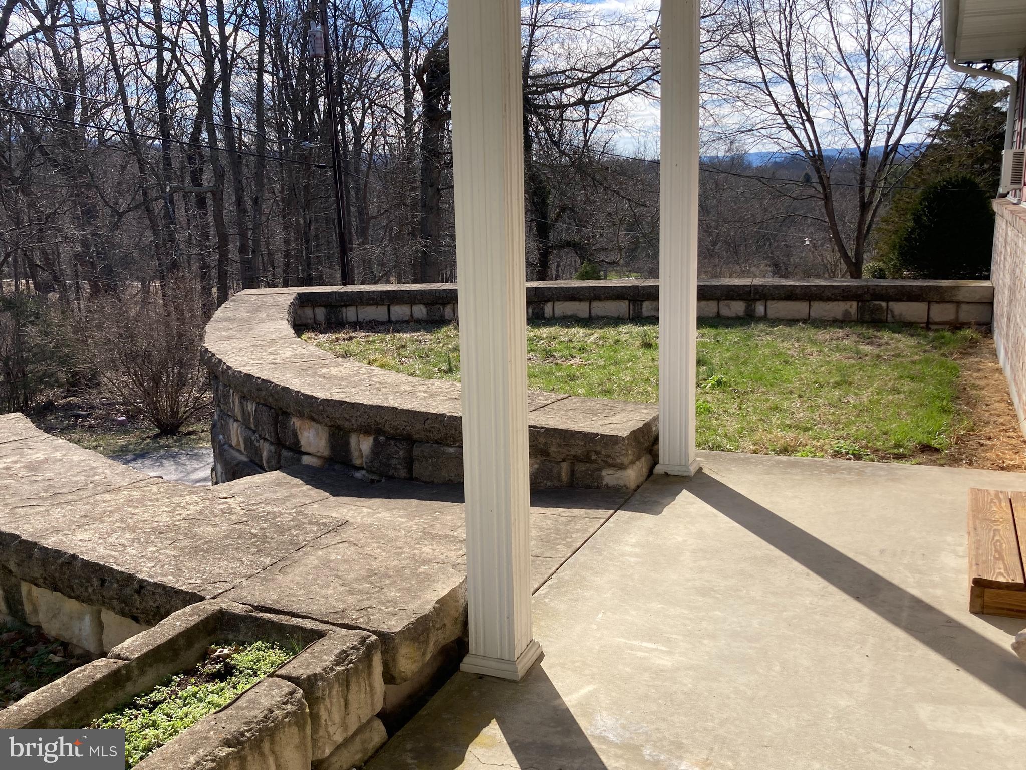 31 McElwee Road Dauphin, PA 17018 - Photo 17 of 27 Hardscape steps
