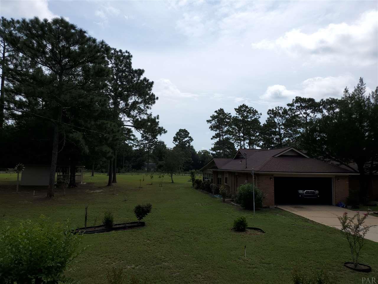 5908 Ruth Avenue Milton, FL 32583 - Photo 3 of 48 Gallery Image 3