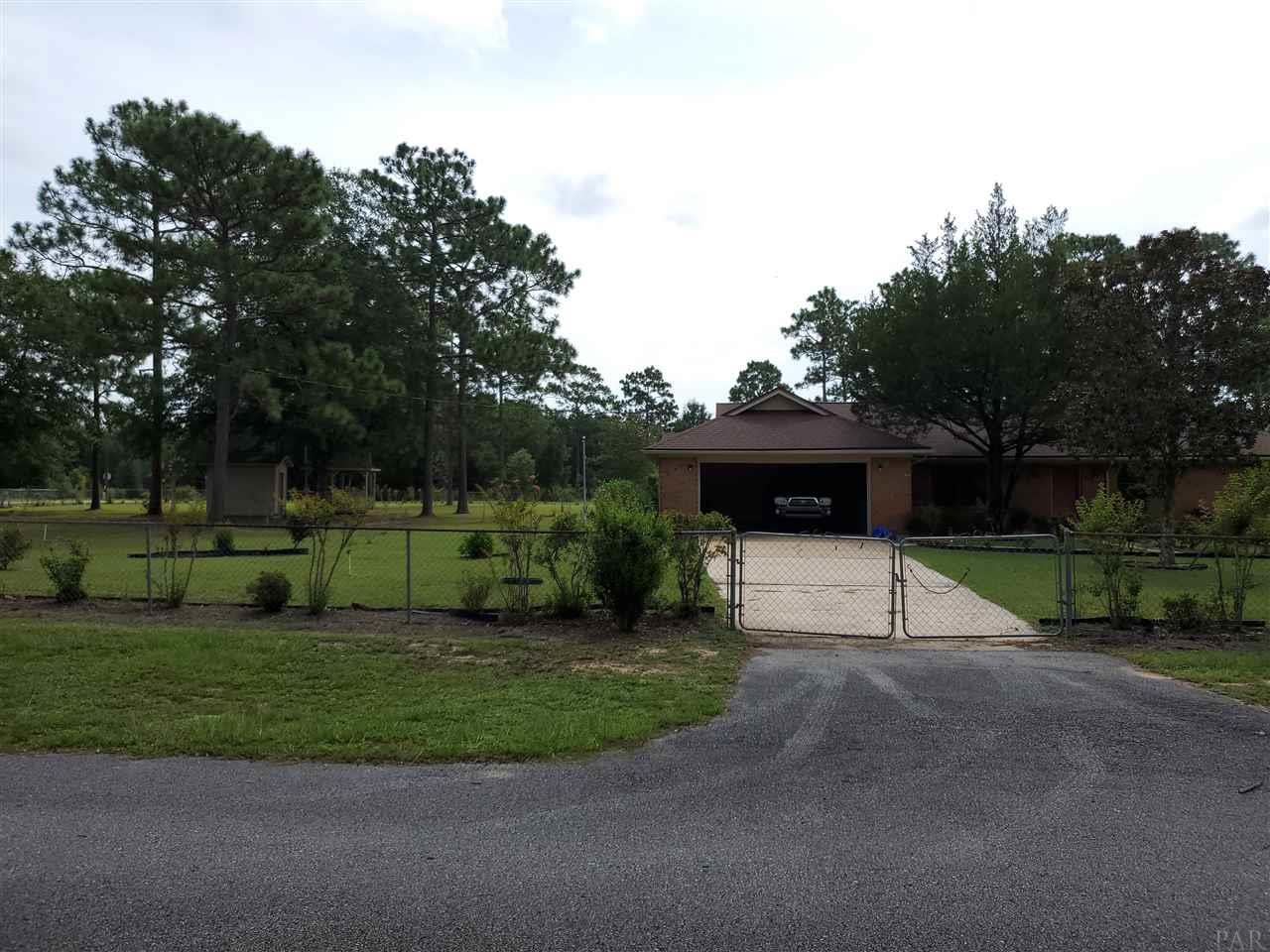 5908 Ruth Avenue Milton, FL 32583 - Photo 4 of 48 Gallery Image 4