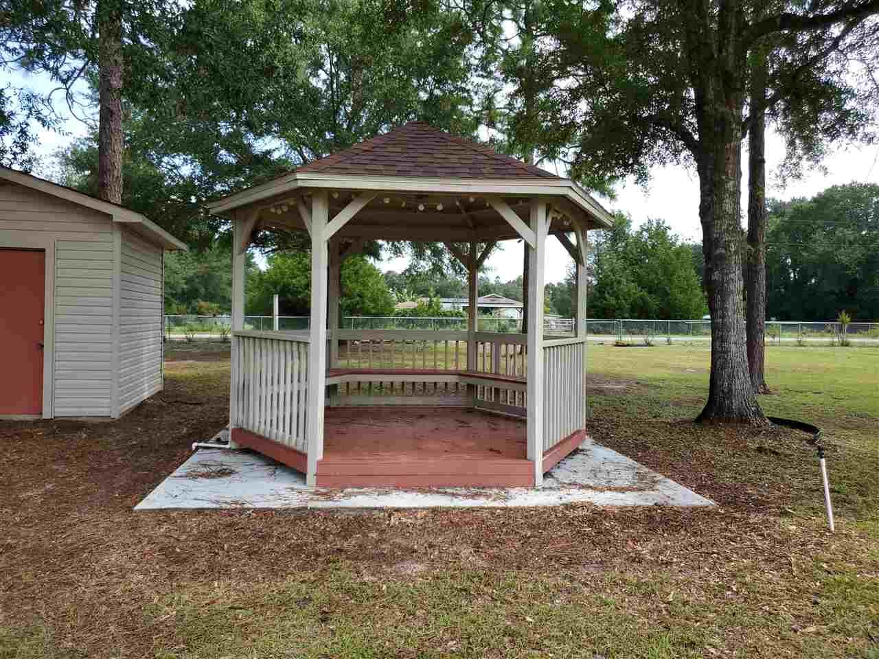 5908 Ruth Avenue Milton, FL 32583 - Photo 8 of 48 Gallery Image 8