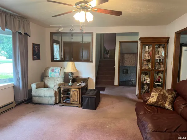 $135,000 | 302 West 5th Street, Vermont, IL 61484