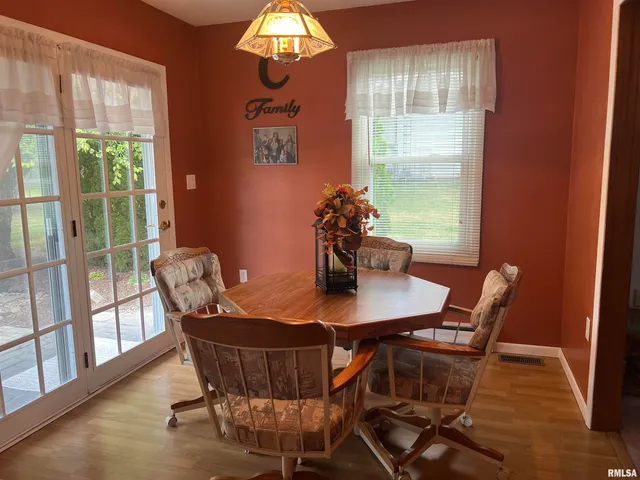 $135,000 | 302 West 5th Street, Vermont, IL 61484