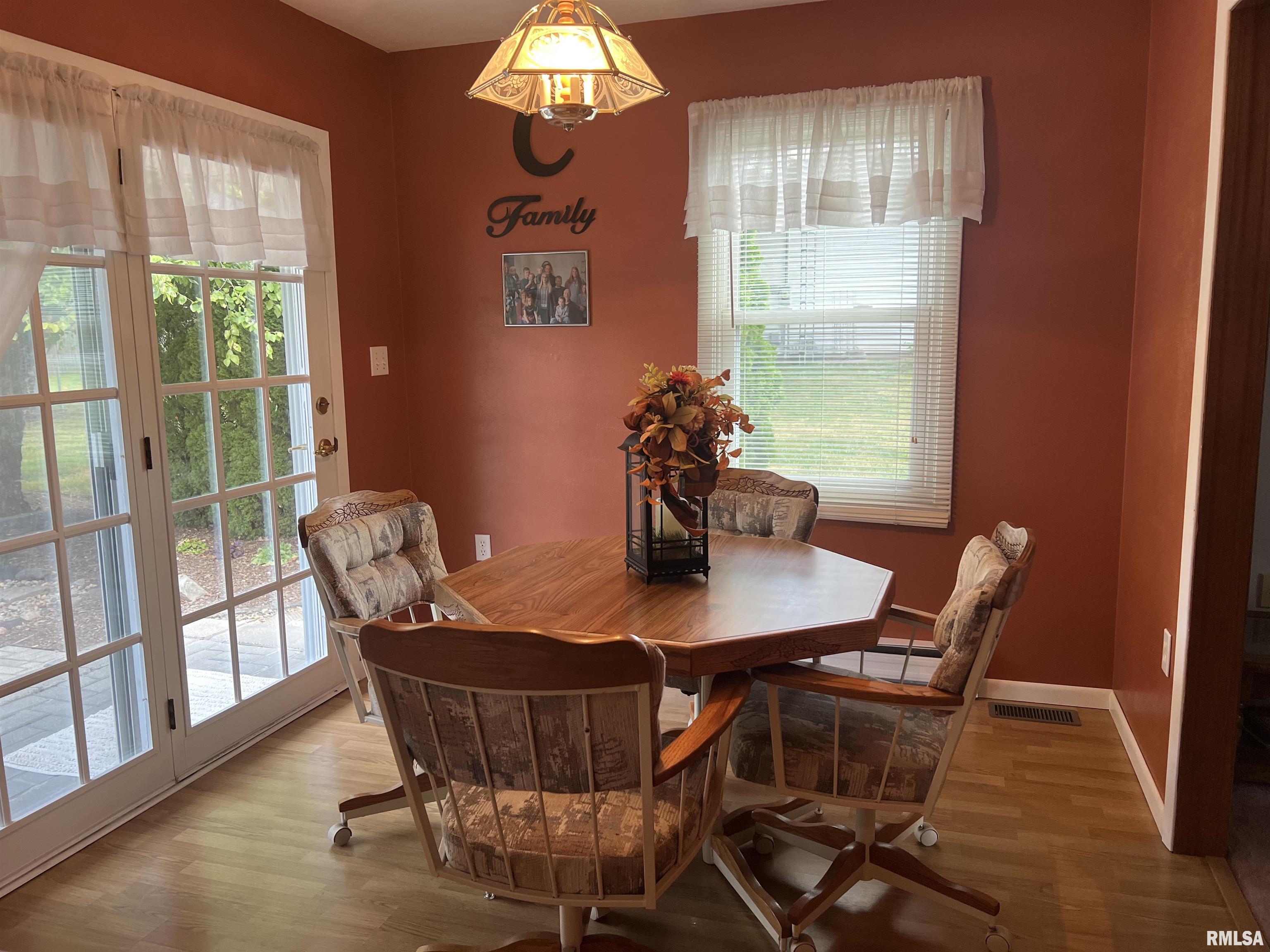 302 West 5th Street Vermont, IL 61484 - Photo 26 of 42