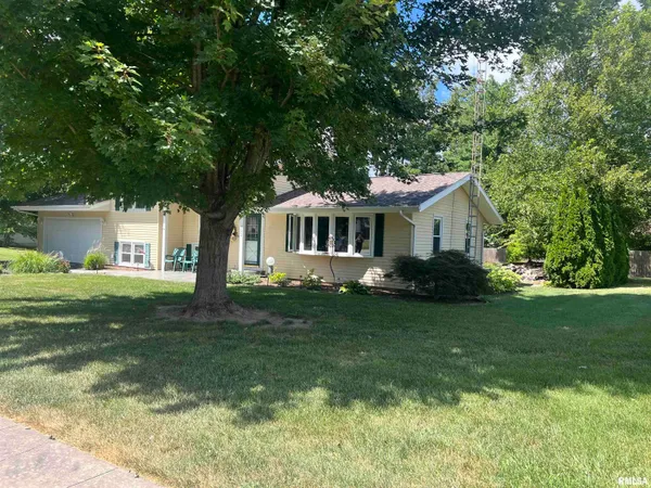 $135,000 | 302 West 5th Street, Vermont, IL 61484