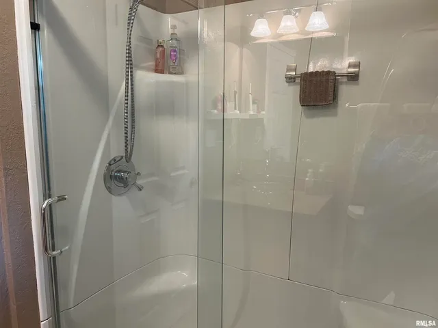 $135,000 | 302 West 5th Street, Vermont, IL 61484