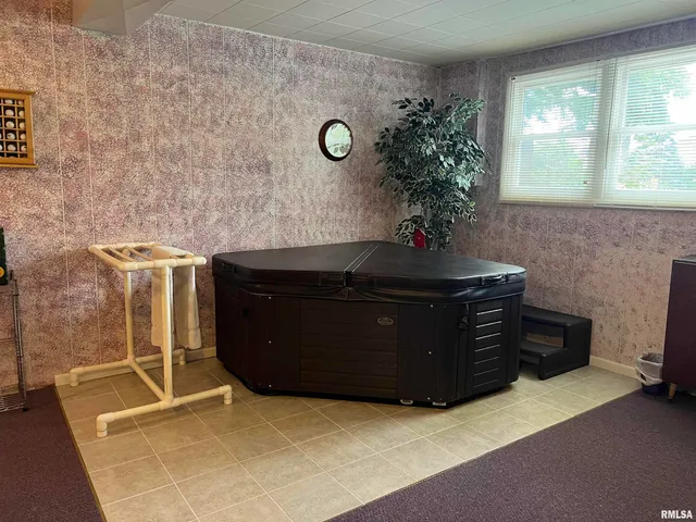 $135,000 | 302 West 5th Street, Vermont, IL 61484