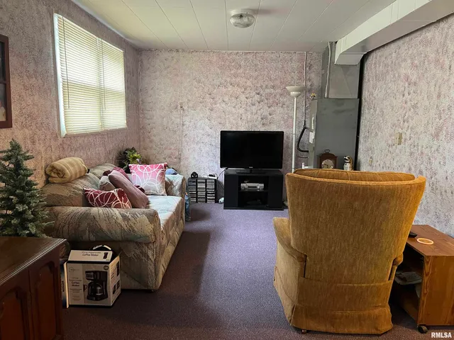 $135,000 | 302 West 5th Street, Vermont, IL 61484