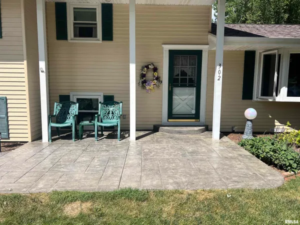 $135,000 | 302 West 5th Street, Vermont, IL 61484