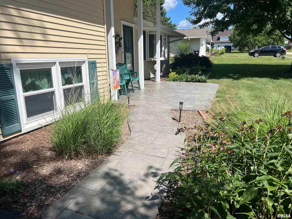 $135,000 | 302 West 5th Street, Vermont, IL 61484