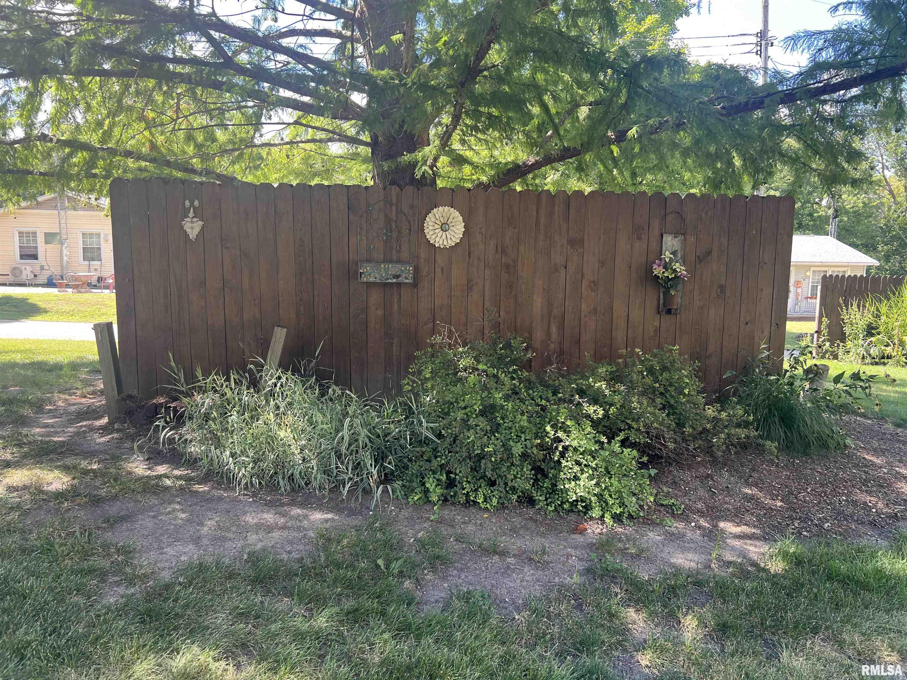 302 West 5th Street Vermont, IL 61484 - Photo 10 of 42