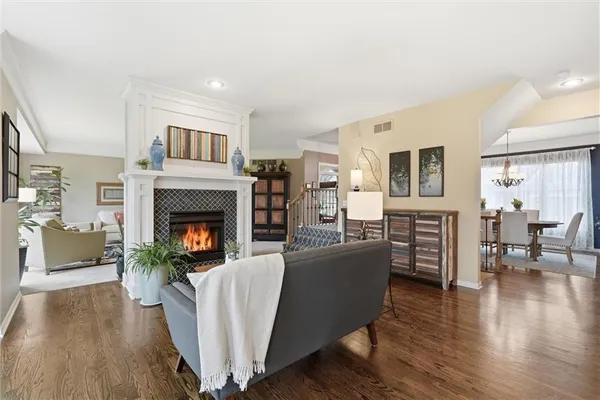 $629,000 | 7705 Quail Ridge, Parkville, MO 64152