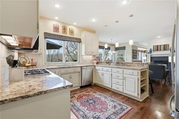 $629,000 | 7705 Quail Ridge, Parkville, MO 64152