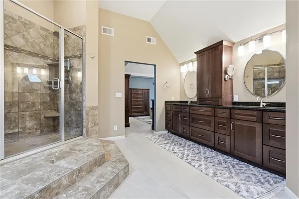 $629,000 | 7705 Quail Ridge, Parkville, MO 64152