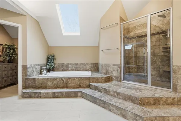 $629,000 | 7705 Quail Ridge, Parkville, MO 64152