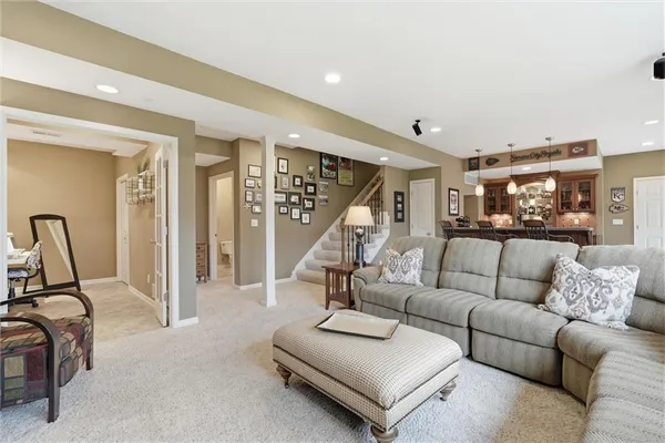 $629,000 | 7705 Quail Ridge, Parkville, MO 64152