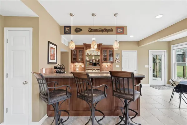 $629,000 | 7705 Quail Ridge, Parkville, MO 64152