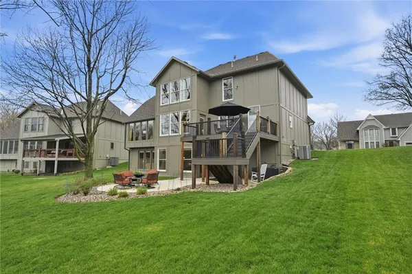 $629,000 | 7705 Quail Ridge, Parkville, MO 64152