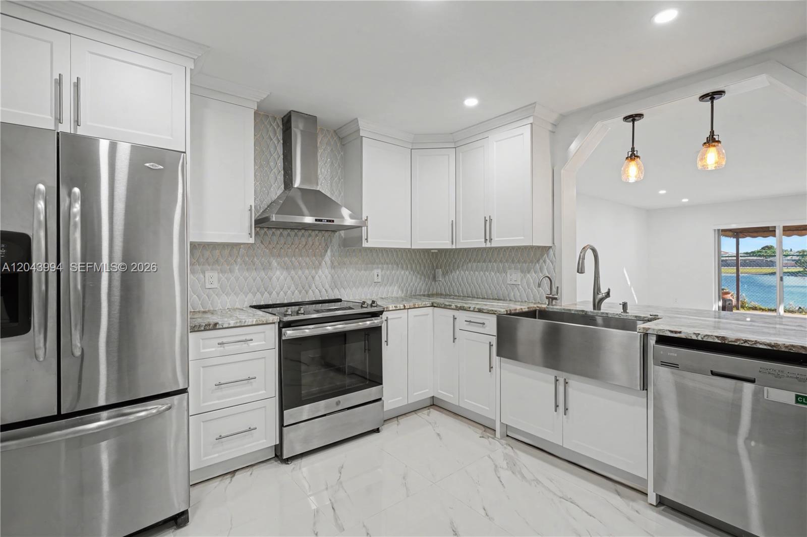 16240 Southwest 75th Street Miami, FL 33193 - Photo 19 of 26