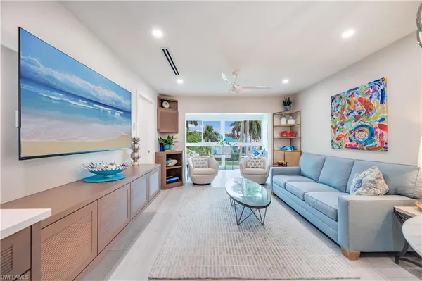 $875,000 | 1021 3rd Street South, Unit 310, Naples, FL 34102
