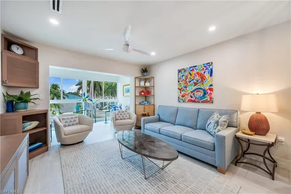 $875,000 | 1021 3rd Street South, Unit 310, Naples, FL 34102