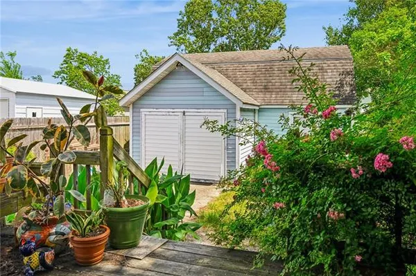 $225,000 | 527 Grefer Avenue, Harvey, LA 70058