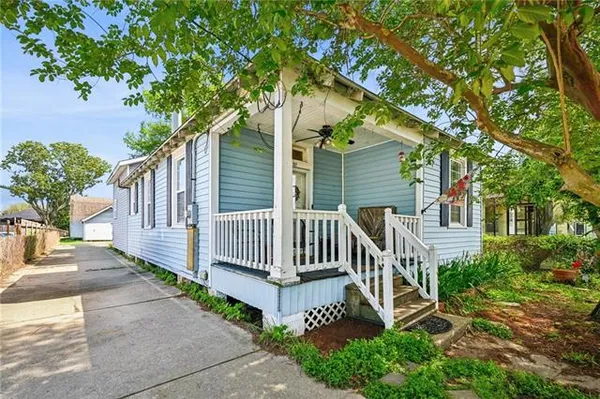 $225,000 | 527 Grefer Avenue, Harvey, LA 70058