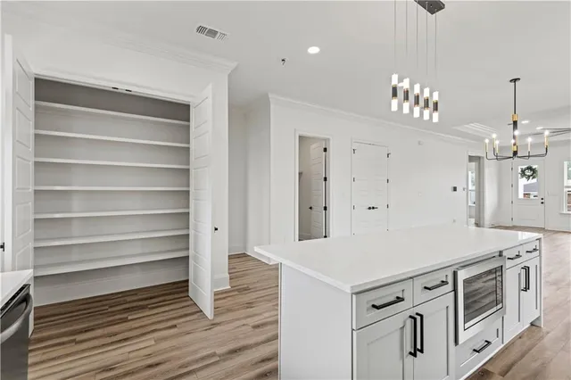 $279,900 | 3312 Dauterive Drive, Chalmette, LA 70043