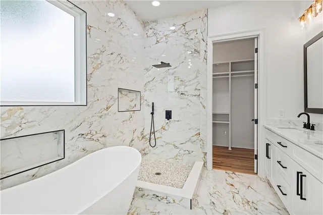 $279,900 | 3312 Dauterive Drive, Chalmette, LA 70043